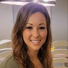 Laura Mealey's Instagram, Twitter & Facebook