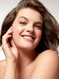 Danielle Russell by @__carolyne__ 💕 #DanielleRussell #MuseCurve #MuseNYC  @daniellejrussell