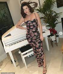 He was delighted and she's. Die Stimme Star Cat Cavelli Ist Erwartet Baby Mit Chelsea Fussballer Jorginho Aktuelle Boulevard Nachrichten Und Fotogalerien Zu Stars Sternchen