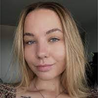 Vanessa Roets's Instagram, Twitter & Facebook