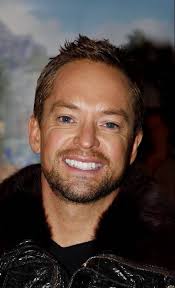 Andreas Carlsson ger ut roman