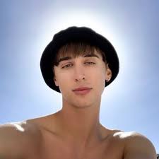 Email Address of @iamjackwade Instagram Influencer Profile