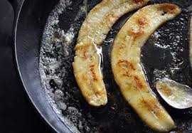 Une Recette Simple Et Tres Bonne Pour Un Desert Qui Ravira Toute La Famille Des Delicieuses Bananes Carame Recette Cuisine Facile Cuisine Facile Alimentation