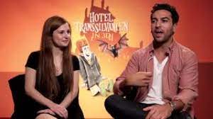 Actor elyas m' barek and josefine preuss attend the premiere tuerkisch fuer anfaenger at the cinemaxx on march 6, 2012 in munich, germany. Hotel Transsilvanien Interview Mit Josephine Preuss Und Elyas M Barek Ab 26 10 2012 Im Kino Youtube