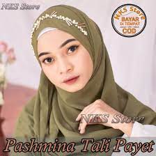 Macam variasi jilbab pashmina ada pashmina diamond pashmina sabyan pashmina tali, pashmina crinkle, pashmina model terbaru dengan varian terbaru dengan kualitas terbaik. Hijab Pashmina Tali Payet Mutiara Bando Polos Kerudung Jilbab Pasmina Payet Mutiara Diamond Instant Termurah Terlaris Model Terbaru Terbaru Trend Produk Terbaik Warna Terlengkap Lazada Indonesia