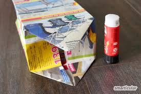 Angefangen beim geburtstag, wo geld, gerade für jüngere menschen, noch immer das beste geschenk ist, bis hin zur hochzeit oder zum jubiläum gibt es viele möglichkeiten, einen kreativ gefalteten geldschein zu verschenken. Geschenktuten Aus Altpapier Basteln Nutzlose Prospekte Mit Neuer Bestimmung