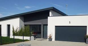 Pin By Tanya Stefszky On Https Www Maison Artec Com Modern House Facades Modern House Exterior Facade House