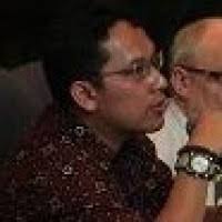 BAB II TELAAH PUSTAKA DAN PENGEMBANGAN MODEL