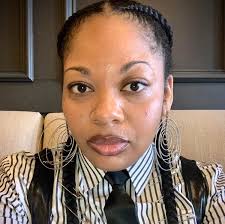 HELLO USA, I'm coming to a city near you! 🇺🇸🍷🤠🛍️ My brand new show,  The Strip Mall Tease Tour, is officially