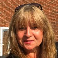 Deidre Fowler's Instagram, Twitter & Facebook