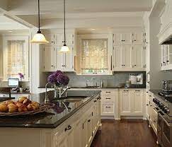 One of the most popular modern décor. Elegant Kitchen Light Cabinets With Dark Countertops Hoommy Com Antique White Kitchen Cabinets Antique White Kitchen Kitchen Cabinets Decor