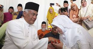 It was named after wife of menteri besar of johor, dato' onn jaafar, datin halimah. Showbiz Jalaluddin Hassan Weds Single Mother Of Four