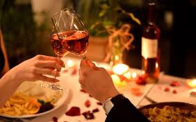 Preparamos uma programação especial para três dias, 10, 11 e 12 de junho o restaurante estará aberto somente para clientes com reserva feita online pelo sistema de pagamento antecipado, após realizado o pagamento nossa equipe irá entrar em contato para. 5 Receitas Para Preparar Um Jantar De Dia Dos Namorados Receitas Ig