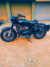 This bike owner is naveen from gobichettipalayam. Used Royal Enfield Classic Stealth Black In India With Warranty Loan And Ownership Transfer Available Bikes4sale