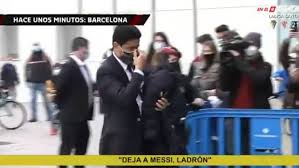 Pourtant, en 2019, neymar avait failli quitter la capitale française. Barcelona Vs Psg Champions League Al Khelaifi Insulted Upon Arrival In Barcelona Leave Messi Alone Thief Marca