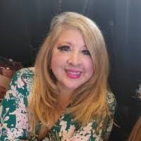 Leslie Perea's Instagram, Twitter & Facebook