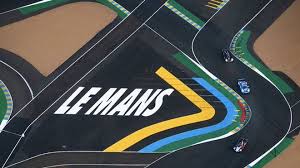 Se les identifica por el dorsal sobre fondo. El Publico Volvera A Las 24 Horas De Le Mans