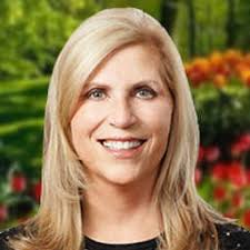 Denise Stump's Instagram, Twitter & Facebook