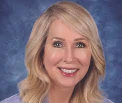 Marilyn Kovach's Instagram, Twitter & Facebook