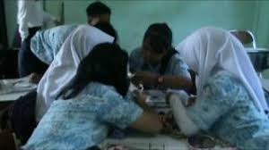 90 menit no nama nilai paraf guru paraf orang tua i. Daftar Contoh Pecahan Yang Senilai Dengan 1 2 1 3 2 3 1 4 2 4 3 4 1 5 2 5 3 5 4 5 1 6 2 6 3 6 4 6 5 6 1 7 2 7 3 7 4 7 5 7 6 7 1 8 2 8 3 8 4 8 5 8 6 8 7 8 1 9 2 9 3 9 4 9 5 9 6 9 7 9 8 9 1 10 2 10 3 10 4 10 5 10