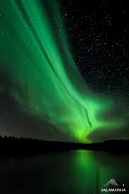 A Beautiful Line Of Auroras Stretch From The Horizon All Over The Sky Northern Lights Aurora Borealis Northern Lights Northen Lights