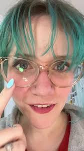 Heidi Devlin's Instagram, Twitter & Facebook