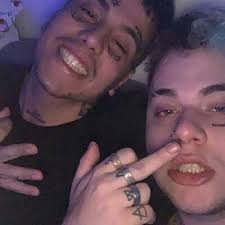 El cantante tiago pzk subió su tema sola, dedicado a su madre una balada contra la violencia machista el tema es sobre la historia real de su madre, víctima de la violencia de su padre. Pintao Duki Feat Ysy A Rei Shazam