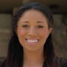 Carline Petit-Homme receives Violet King Henry Law School Award