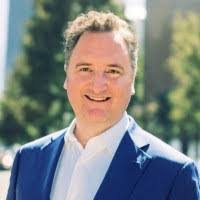 Richard Lasota's Instagram, Twitter & Facebook