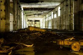 Si differenzia da una casamatta in quanto questa è solamente il locale che alloggia l'arma, cannone o mitragliatrice che sia, anche su una nave, mentre un bunker è un complesso di costruzioni, a volte ipogee, che possono anche comprendere una o più casematte. Denkort Bunker Valentin Langzeitbelichtung Und Hdr Tberg De