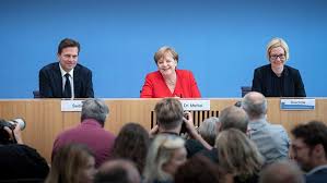 Manche haben ja hier im forum schon behauptet, dass evtl auch. Sommerpressekonferenz Mit Der Bundeskanzlerin Volle Lange