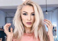 Born 23 june 1984) is a romanian pop singer. 30 Andreea BÄƒlan Ideas NuntÄƒ Stilul CelebritÄƒÈ›ilor ArtiÈ™ti Muzicali