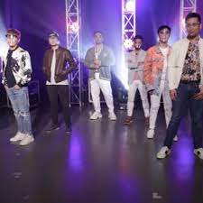Jhong hilario may have bowed out of the competition, but he has nothing but love for fellow stars vying for the crown. Watch Meet The 10 Celebrity Contestants Of Your Face Sounds Familiar