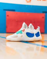 Wes johnson got a long look at james harden's new sneakers when the rockets and clippers met in february. James Harden Launches Three Adidas Harden Vol 5 Colorways Respect