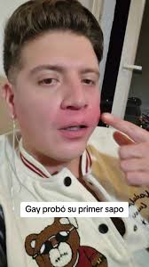 Gay prueba su primer sapo #jajaja #kriz #historia #risas