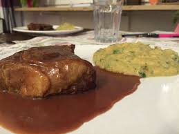 Rinderbraten Mit Steckruben Selleriepuree Und Rotwein Sherrys Schoko Sauce Einfache Gerichte Steckrube Rinderbraten