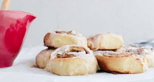 If the rolls are still quite warm, it will thin and run down the. Cinnamon Rolls With Cream Cheese Icing Southern Kitchen