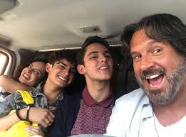 Cuántos corazones para papá Pancho y Polita que siempre apoyan a sus hijos?  ❤❤❤ #Aristemo #NuncaSeEquivocaUS