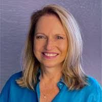 Kim Wooten's Instagram, Twitter & Facebook