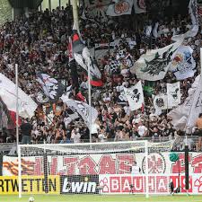 Die sg eintracht frankfurt gewinnt trotz zweier rückstände auch das vierte pflichtspiel der saison und steht durch ein spät eingetütetes 5:3 beim sv waldhof mannheim 07 in der 2. Dfb Pokal Eintracht Frankfurt Gegen Waldhof Mannheim Termin Steht Fest Eintracht