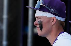 Mission Oak baseball season ends against Independence