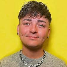 Edwin Burgos's Instagram, Twitter & Facebook