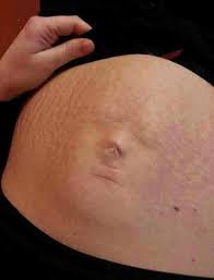 Selfie de mes seins et de son ventre enceinte. Un Visage Apparait Sur Le Ventre D Une Femme Enceinte Paranormal Ovni Ghost