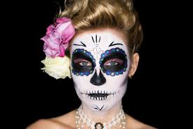 Am tag der toten, spanisch día de muertos (auch día de los muertos), einem der wichtigsten mexikanischen feiertage, wird traditionell der verstorbenen gedacht. 76 Best Totenkopf Rosen Images Stock Photos Vectors Adobe Stock