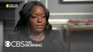 The embattled singer's trial is finally approaching. R Kelly S Ex Hairdresser Lanita Carter Accuses Singer Of Assault Rolling Stone