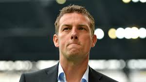 28 decembrie 1974) este un antrenor de fotbal german și fost jucător care a administrat ultima dată. Bundesliga Stuttgart Task Markus Weinzierl With Turning Season Around As Com