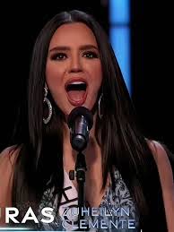 Amanda Mota's Instagram, Twitter & Facebook