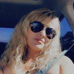 Dori Defalco's Instagram, Twitter & Facebook