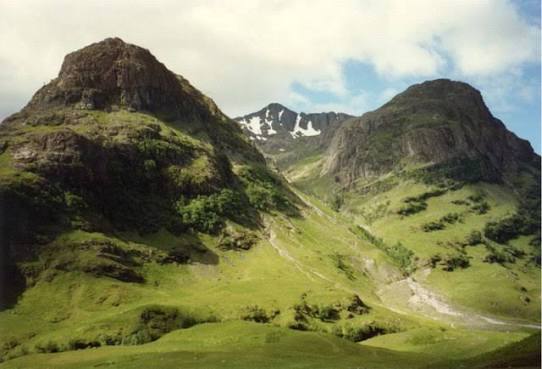 File:The Three Sisters of Glen Coe, the classic view - geograph.org.uk - 350853.jpg - Wikimedia Commons