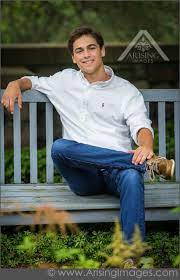 Awesome 38 Top Best Graduation Outfits For Guys Https Attirepin Com 2018 02 08 38 Top B Senior Portrait Outfits Senior Picture Outfits Senior Boy Photography